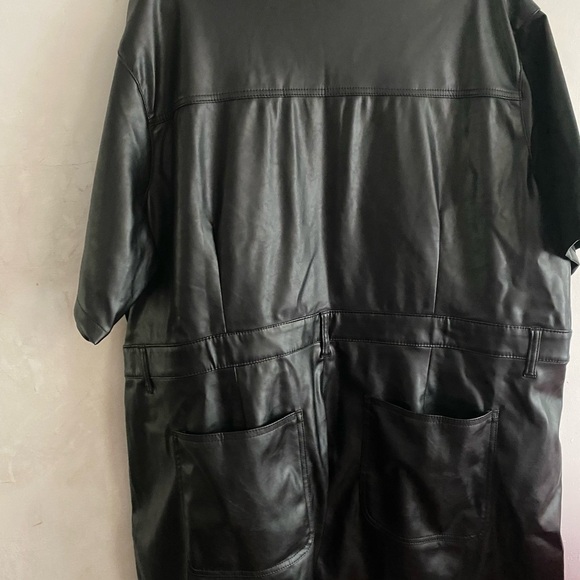 Abercrombie & Fitch Black Mini Dress Sleek Design - Picture 2 of 3